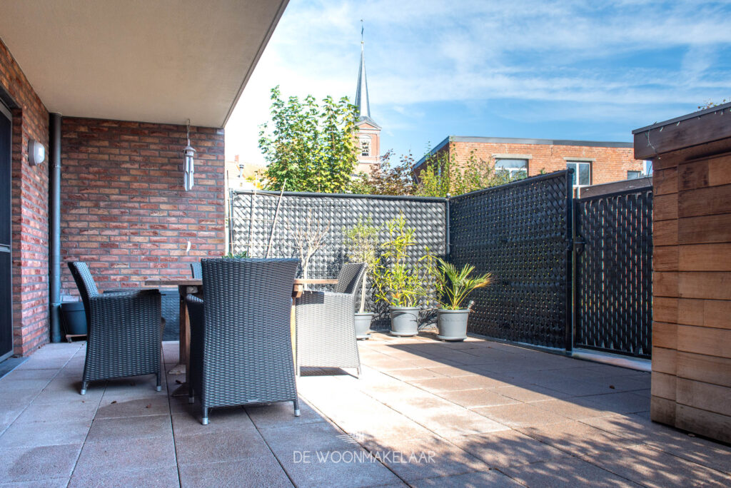 Recent gelijkvloers appartement met 2 slaapkamers en ruim terras - Dorpsstraat 31, Niel - Te koop via De Woonmakelaar