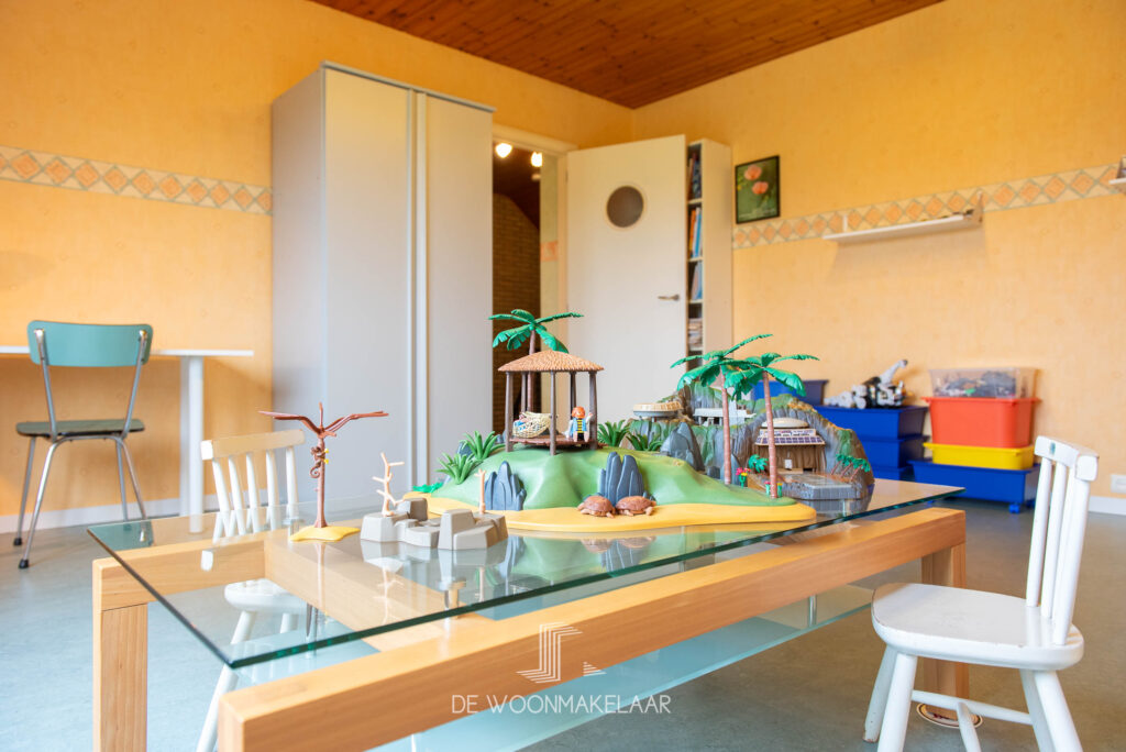 Woning met 5 slaapkamers, garage en tuin met weids uitzicht - Boerenkrijgstraat 32, Schelle - Te koop via De Woonmakelaar