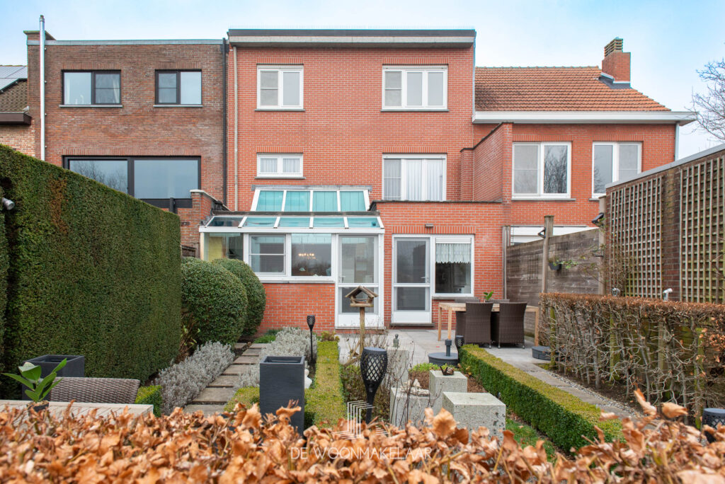 Woning met 5 slaapkamers, garage en tuin met weids uitzicht - Boerenkrijgstraat 32, Schelle - Te koop via De Woonmakelaar