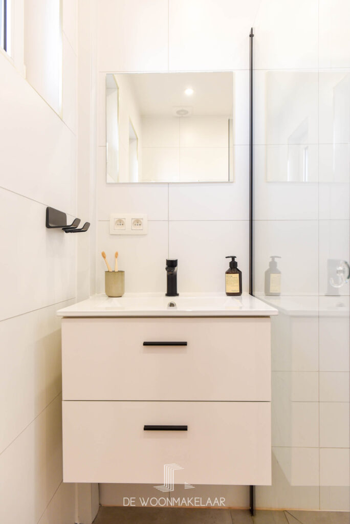 Instapklare bel-etage met 3 slaapkamers en tuin in wijk Lindenbos - Eikenlaan 13, Aartselaar - Te koop via De Woonmakelaar