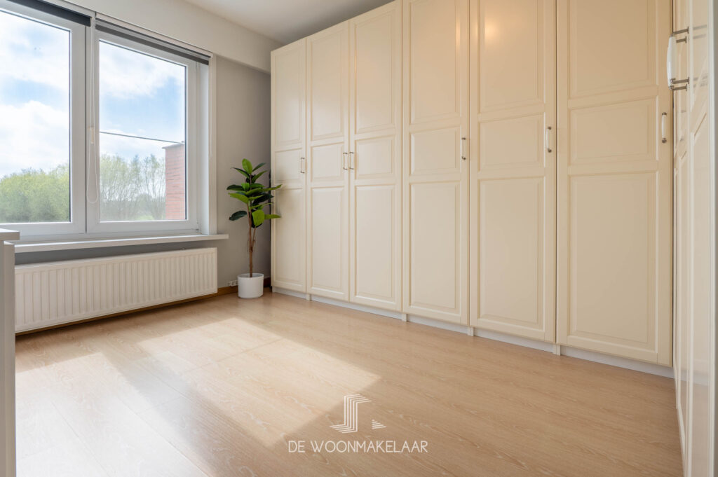 Hoekwoning met 3 slaapkamers, tuin & garage in rustige woonwijk - Boerenkrijgstraat 34, Schelle - Te koop via De Woonmakelaar