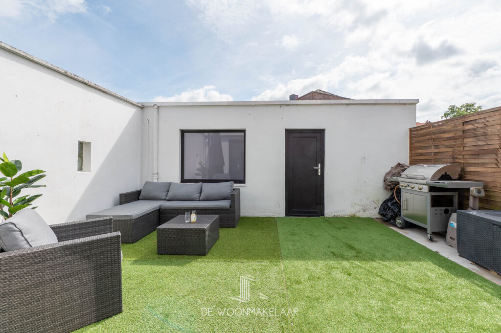 Hoekwoning met 3 slaapkamers, tuin en garage - Kerkhofstraat 25, Schelle - Te koop via De Woonmakelaar