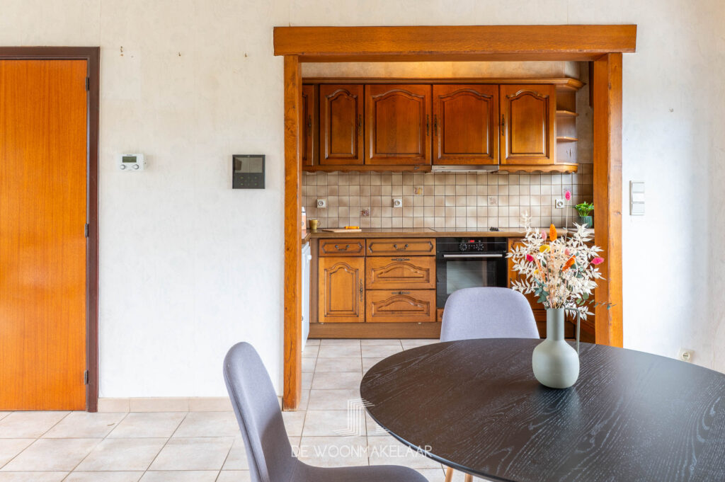 Halfopen bel-etage met 3 slaapkamers, tuin en magnifiek zicht in Aartselaar - Leeuwerikenlaan 15, Aartselaar - Te koop via De Woonmakelaar