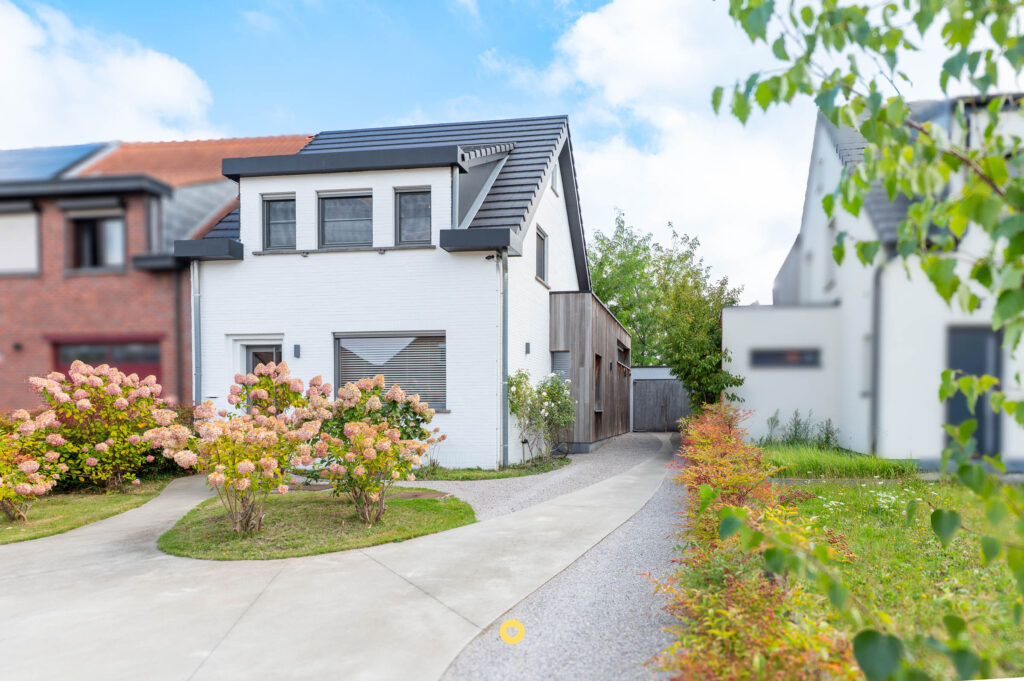 Instapklare halfopen bebouwing met magnifieke tuin en tuinkantoor - Morenhoekstraat 4, Rumst - Te koop via De Woonmakelaar