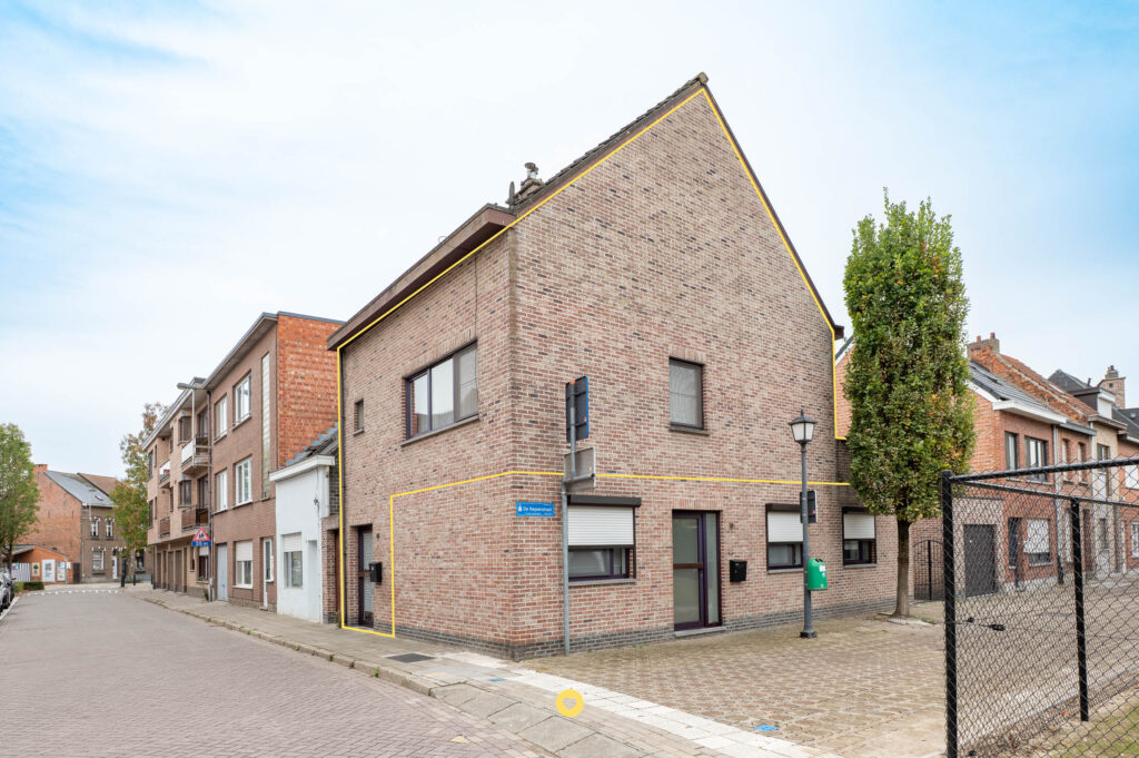 Verzorgd duplex appartement met 3 slaapkamers en terras - Peperstraat 24, Schelle - Te koop via De Woonmakelaar