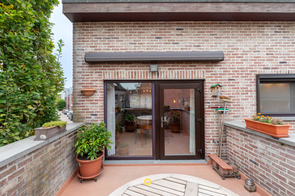 Verzorgd duplex appartement met 3 slaapkamers en terras - Peperstraat 24, Schelle - Te koop via De Woonmakelaar