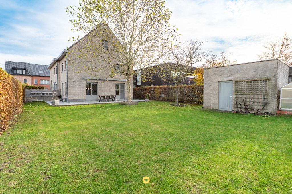 Energiezuinige villa in pastoriestijl met 4 à 5 slaapkamers, garage, zolder en zuidwest tuin - Tuinlei 36, Schelle - Te koop via De Woonmakelaar