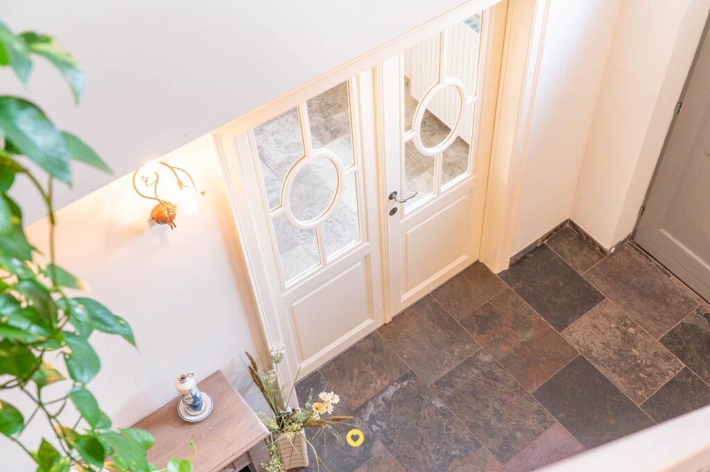 Energiezuinige villa in pastoriestijl met 4 à 5 slaapkamers, garage, zolder en zuidwest tuin - Tuinlei 36, Schelle - Te koop via De Woonmakelaar