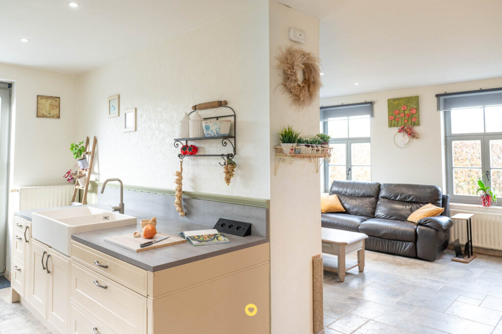 Energiezuinige villa in pastoriestijl met 4 à 5 slaapkamers, garage, zolder en zuidwest tuin - Tuinlei 36, Schelle - Te koop via De Woonmakelaar