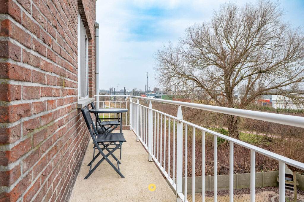 Instapklaar appartement met 2 slaapkamers, terras en garage - Antwerpsestraat 243, Boom - Te koop via De Woonmakelaar