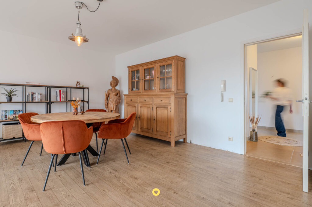 Instapklaar appartement met 2 slaapkamers, terras en garage - Antwerpsestraat 243, Boom - Te koop via De Woonmakelaar
