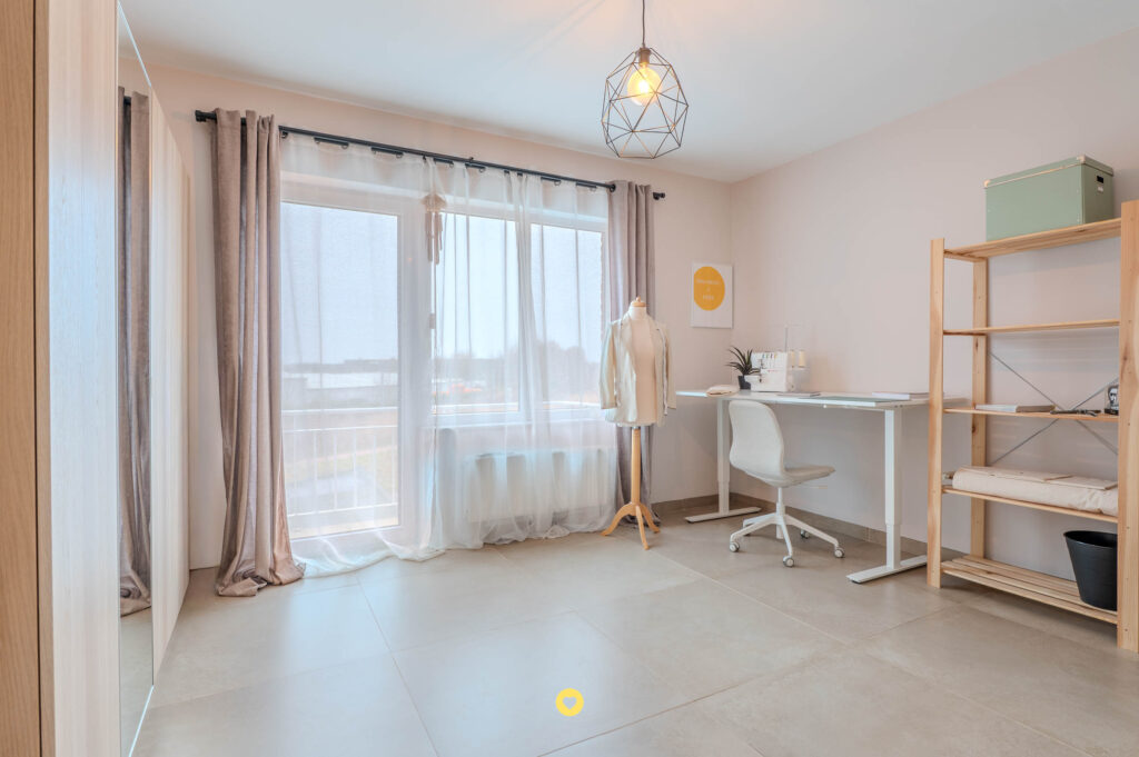 Instapklaar appartement met 2 slaapkamers, terras en garage - Antwerpsestraat 243, Boom - Te koop via De Woonmakelaar