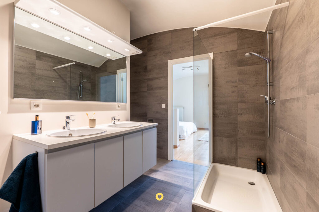 Modern duplex appartement met 3 slaapkamers, 2 badkamers en terras - Gauwberg 1, Boom - Te koop via De Woonmakelaar