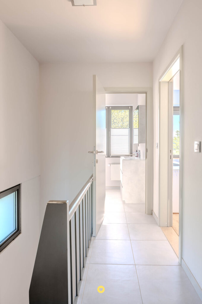 Instapklare halfopen bebouwing met 4 à 5 slaapkamers en EPC B op toplocatie - Cederlaan 2, Aartselaar - Te koop via De Woonmakelaar
