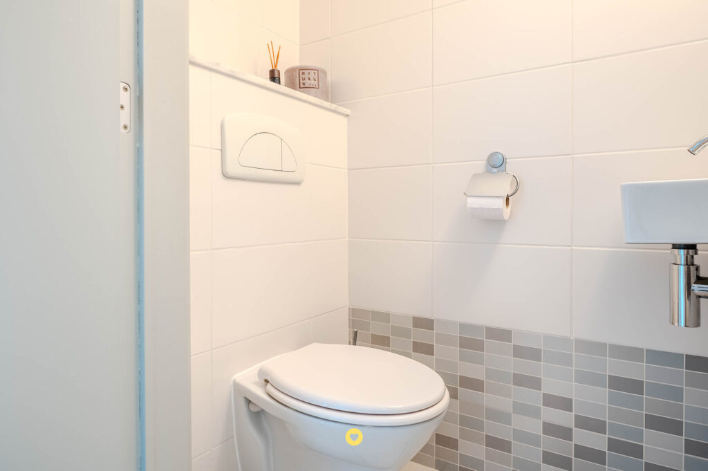 Instapklare halfopen bebouwing met 4 à 5 slaapkamers en EPC B op toplocatie - Cederlaan 2, Aartselaar - Te koop via De Woonmakelaar