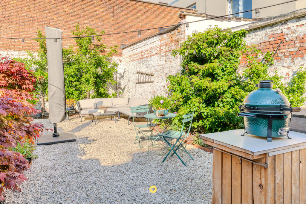 Prachtig gerenoveerd herenhuis met 4 slaapkamers en mooie tuin - De Bosschaertstraat 225, Antwerpen - Te koop via De Woonmakelaar