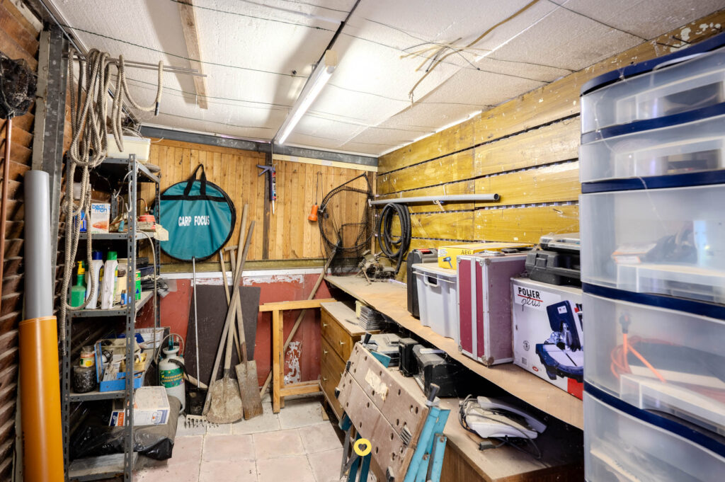 Bel-etage met 2 ruime slaapkamers en grote garage op toplocatie - Tuyaertsstraat 43, Niel - Te koop via De Woonmakelaar