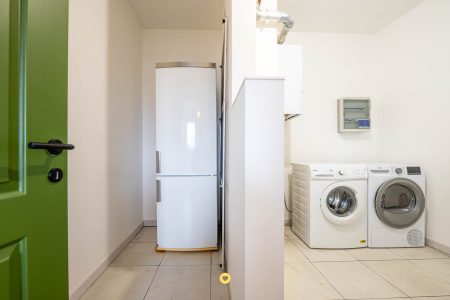 Instapklaar appartement met 2 slaapkamers, terras en garage - Antwerpsestraat 243, Boom - Te koop via De Woonmakelaar