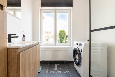 Gerenoveerd appartement met 2 slaapkamers en terras in hartje Niel - Kapelstraat 15, Niel - Te koop via De Woonmakelaar