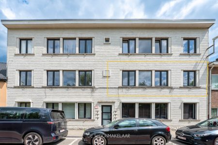 Gerenoveerd appartement met 2 slaapkamers en terras in hartje Niel - Kapelstraat 15, Niel - Te koop via De Woonmakelaar