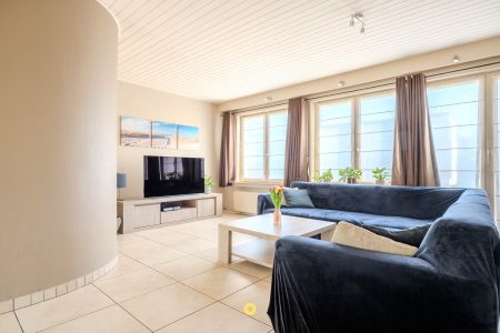 Bel-etage met 3 slaapkamers, tuin en ruime garage in een rustige buurt - IJzermaalberg 40, Kontich - Te koop via De Woonmakelaar