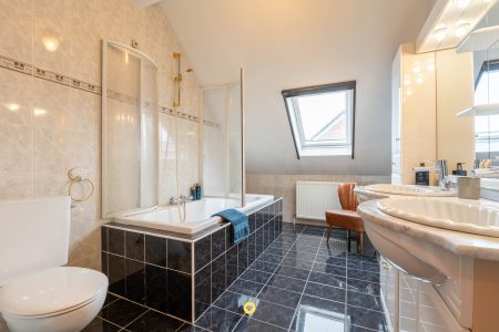 Verzorgd duplex appartement met 3 slaapkamers en terras - Peperstraat 24, Schelle - Te koop via De Woonmakelaar
