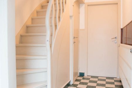 Bel-etage met 3 slaapkamers, garage en tuin op toplocatie - Frans De Cortlaan 18, Wilrijk - Te huur via De Woonmakelaar