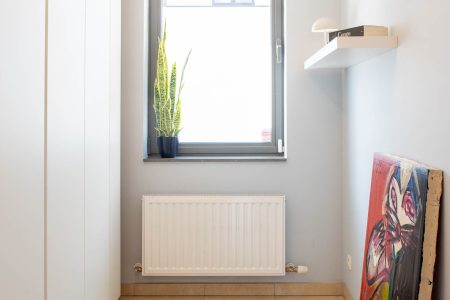 Recent gelijkvloers appartement met 2 slaapkamers en ruim terras - Dorpsstraat 31, Niel - Te koop via De Woonmakelaar