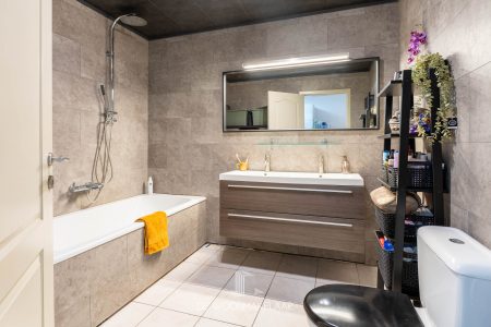 Gelijkvloers appartement met 3 slaapkamers, diepe tuin en garage in Hemiksem - Saunierlei 44, Hemiksem - Te koop via De Woonmakelaar