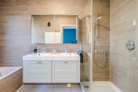 Instapklare halfopen bebouwing met 4 à 5 slaapkamers en EPC B op toplocatie - Cederlaan 2, Aartselaar - Te koop via De Woonmakelaar