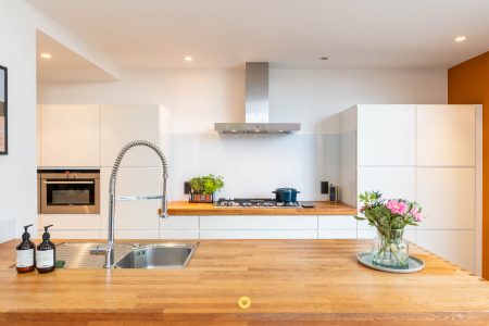 Instapklare halfopen bebouwing met magnifieke tuin en tuinkantoor - Morenhoekstraat 4, Rumst - Te koop via De Woonmakelaar