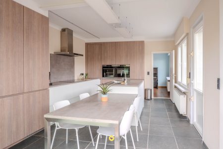 Halfopen bebouwing met praktijkruimte, 4 slaapkamers en zonnig tuin - Bosstraat 140, Boom - Te koop via De Woonmakelaar