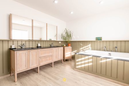 Energiezuinige villa in pastoriestijl met 4 à 5 slaapkamers, garage, zolder en zuidwest tuin - Tuinlei 36, Schelle - Te koop via De Woonmakelaar