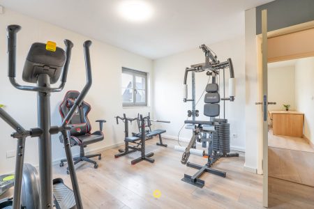 Energiezuinige villa in pastoriestijl met 4 à 5 slaapkamers, garage, zolder en zuidwest tuin - Tuinlei 36, Schelle - Te koop via De Woonmakelaar