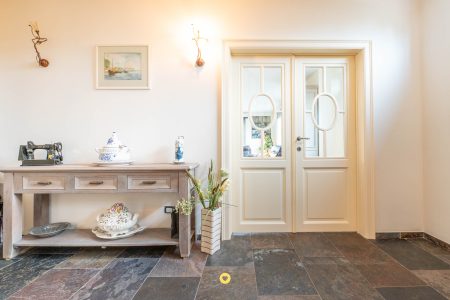 Energiezuinige villa in pastoriestijl met 4 à 5 slaapkamers, garage, zolder en zuidwest tuin - Tuinlei 36, Schelle - Te koop via De Woonmakelaar