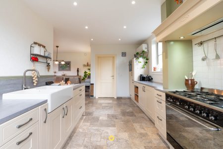 Energiezuinige villa in pastoriestijl met 4 à 5 slaapkamers, garage, zolder en zuidwest tuin - Tuinlei 36, Schelle - Te koop via De Woonmakelaar