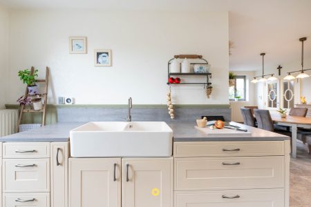 Energiezuinige villa in pastoriestijl met 4 à 5 slaapkamers, garage, zolder en zuidwest tuin - Tuinlei 36, Schelle - Te koop via De Woonmakelaar
