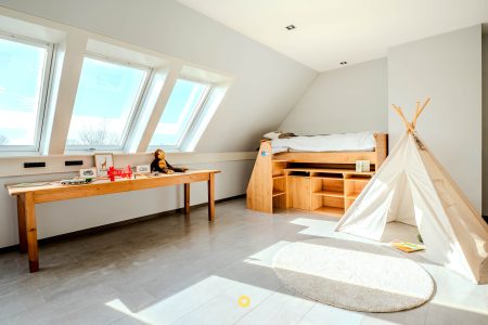 Unieke villa met magnifiek uitzicht over de Rupel, 4 à 5 slaapkamers, 2 badkamers en tuin met zwemvijver - Kleistraat 41, Boom - Te koop via De Woonmakelaar