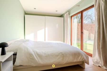 Unieke villa met magnifiek uitzicht over de Rupel, 4 à 5 slaapkamers, 2 badkamers en tuin met zwemvijver - Kleistraat 41, Boom - Te koop via De Woonmakelaar