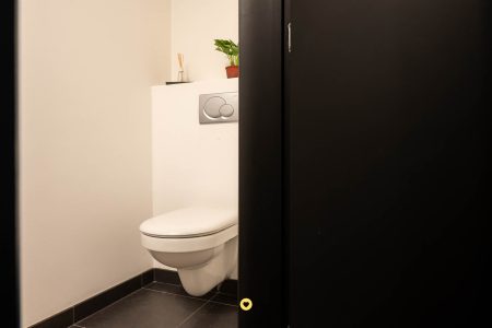 Rustig gelegen instapklare woning (EPC B) met 4 slaapkamers, bureau en tuin - Volkenbondstraat 139, Niel - Te koop via De Woonmakelaar